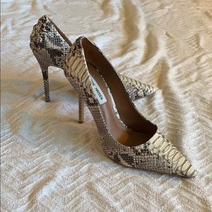Steve Madden Pumps